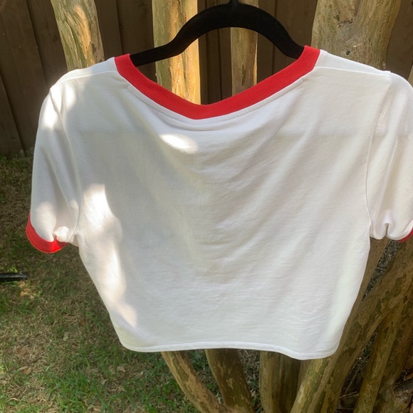 Alice and Olivia All you need is Love Beatles Tee - Picture 3 of 10